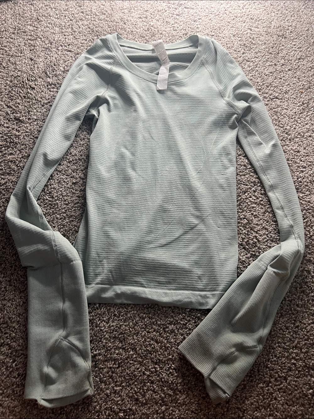Size 0 lululemon long sleeve swiftly tech